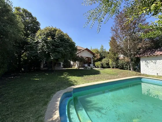 Amplia Casa Estilo Chilena En Venta En Huinganal Bajo