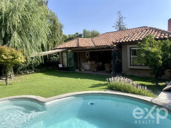 Casa En Arriendo De 3 Dorm. En Colina