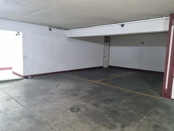 Estacionamiento Nueva De Lyon, Providencia
