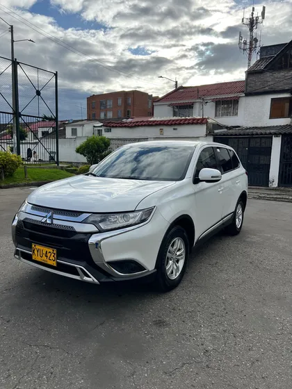 Mitsubishi Outlander 2.4 Kaiteki