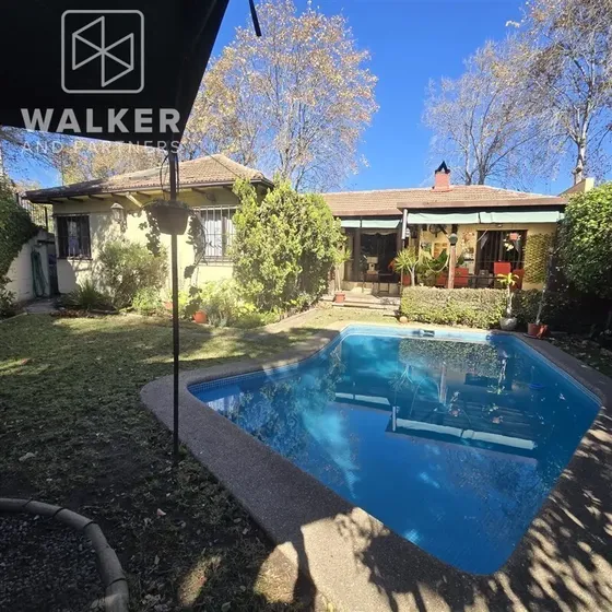Casa En Venta De 4d 3b En Viña Del Mar