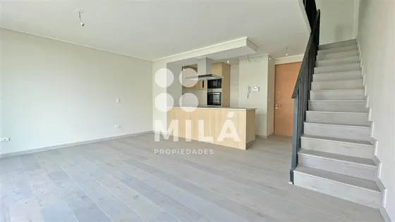A Estrenar Duplex Pocuro. 2 Dormitorios, 2 Baños, Metro!