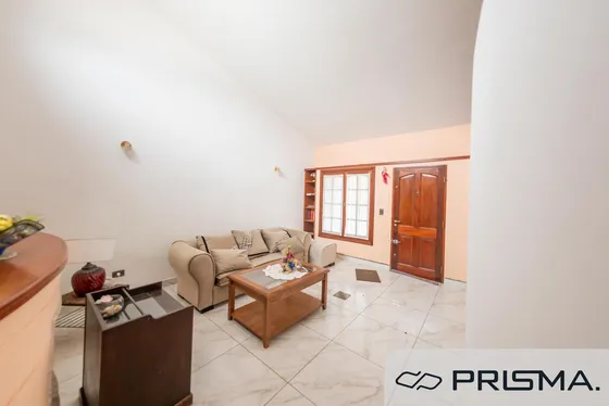 Casa - 3 Dorm - Alto Alberdi