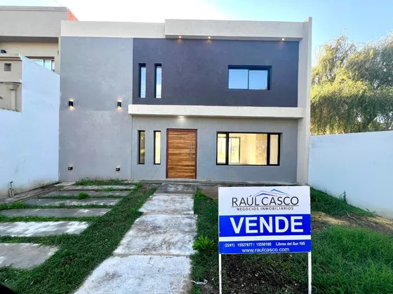 Moderna Casa A Estrenar Sobre Calle Goti (barrio  La Concordia )