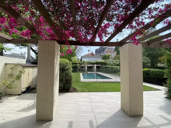 Departamento En Venta De 4 Dorm. En Vitacura Espectacular