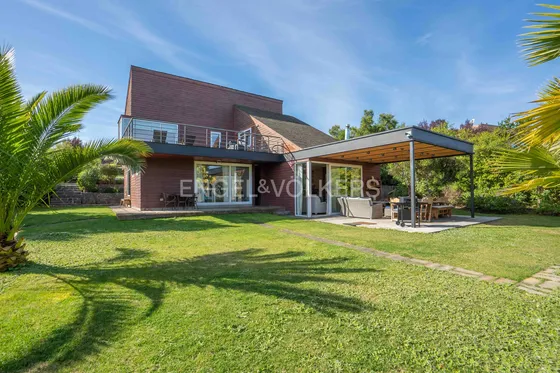 Linda Casa En Cantagua Con Precioso Jardín