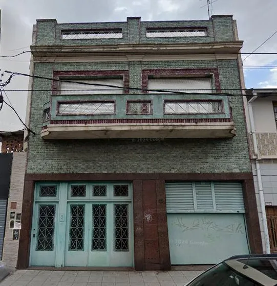 Vivienda Casa Cuatro Ambientes Con Terraza Y Cochera + Local Y Oficina En Gerli A La Venta