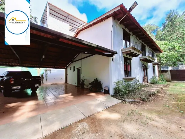 Se Vende Belleza De Propiedad Estilo Colonial Con Hermosos Detalles Especiales U Únicos. Propiedad Incluye Local Comercial A Orilla De Carretera (exceleente Oportunidad De Inversión)  