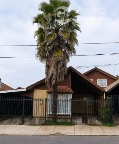 Casa En Venta De 3 Dorm. En Chillán