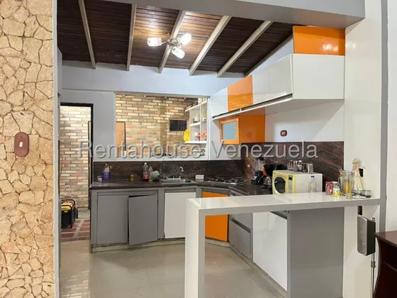 Dennymar, Vende Hermosa Casa Moderna En Excelente Ubicacion De Cabudare Con Amplios Espacios En Impecables Condiciones. Ademas Posee Un Anexo Independiente B5a17820                                    