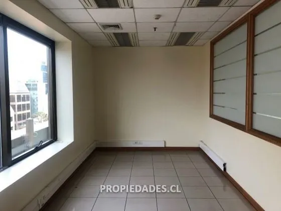 Oficina En Arriendo Metro Pedro De Valdivia
