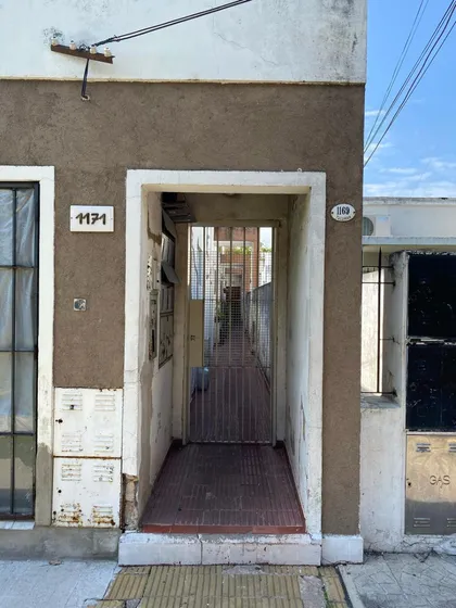 Alquiler Monoambiente Interno En Ph Sobre Tucuman Al 1100 Banfield