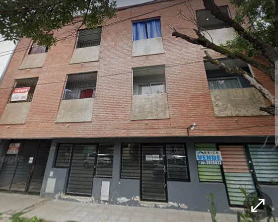 Flores Propiedades Vende Amplio Monoambiente Con Balcon Sobre Juan Jose Paso Al 600
