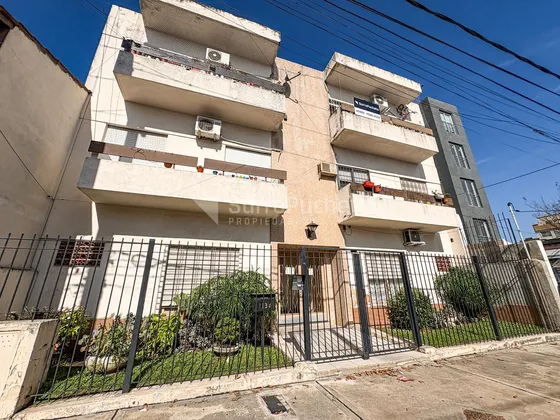 Venta Departamento 2 Ambientes En Haedo.