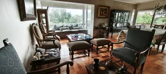 Amplio Departamento Vitacura: Remodelado, Vista Cordillera
