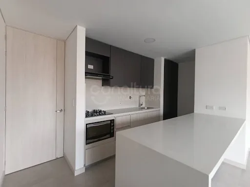 Apartamento En Arriendo Los Colores 472-7131