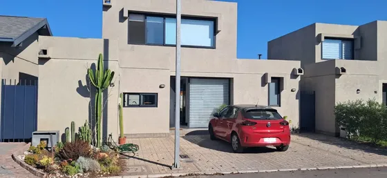Arriendo Casa En Padre Hurtado - Sector Laguna Del Sol