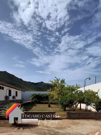 Casa En Venta Sabana De Guacuco, Cerca Del Mar, Isla De Margarita.