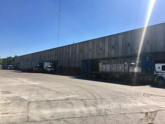 Alquiler Depósito De 3000 M2 En Moreno Store Center
