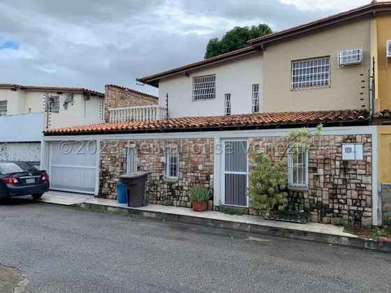 En Venta Fabulosa Casa Quinta En Conjunto Residencial El Rosal La Morita 25-13052 Mfc