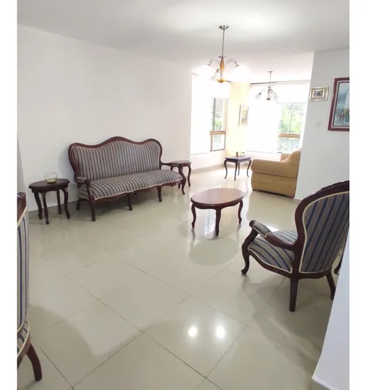 Los Naranjos. Apto. En Venta. 105m². 3h, 2b, 1p