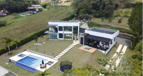Finca De Élite Frente Al Lago Calima: Invierte En Un Estilo De Vida Exclusivo