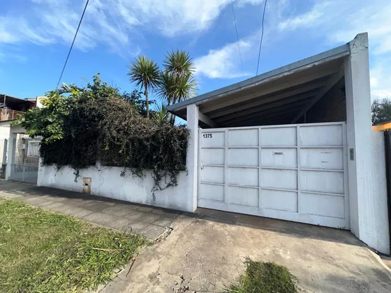 Casa En Venta Con Buen Lote Libre!!! Fader 1375, Luís Guillón.-
