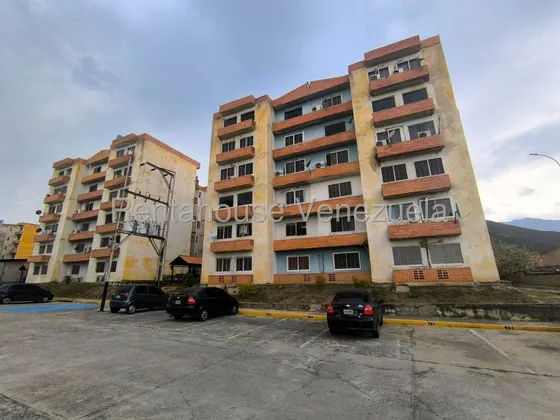 Yonny Silva Rentahouse Vende Apartamento En Monteserino San Diego Rcys 25-19711