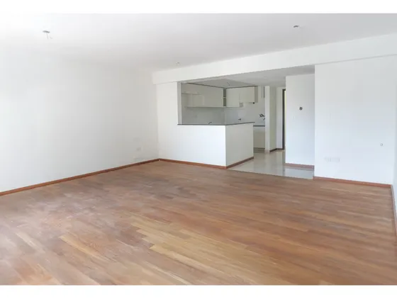 Venta. Departamento 2 Dormitorios Con Cochera Barrio Martin