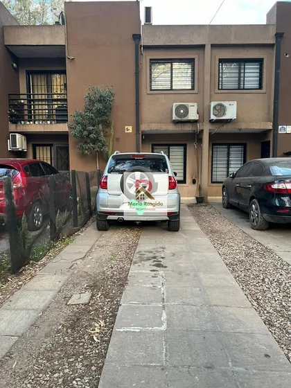 Casa Dúplex  En Venta En Villa Gobernador Udaondo, Ituzaingó, G.b.a. Zona Oeste