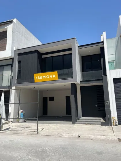 Casa En Venta En Cima Del Bosque