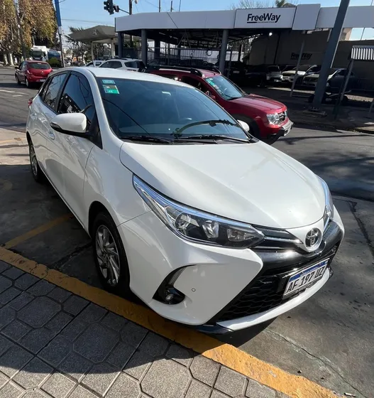 Toyota Yaris 1.5 107cv Xls Cvt