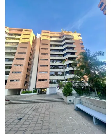 Alquilo Apartamento 203m2 Las Esmeraldad 4043