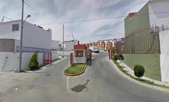 Casa En Remate Bancario En Col. El Refugio, Tijuana 