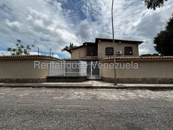 Casa (1 Nivel) En Alquiler En El Parral, Lara// Cristina Raie // Asesor Inmobiliario