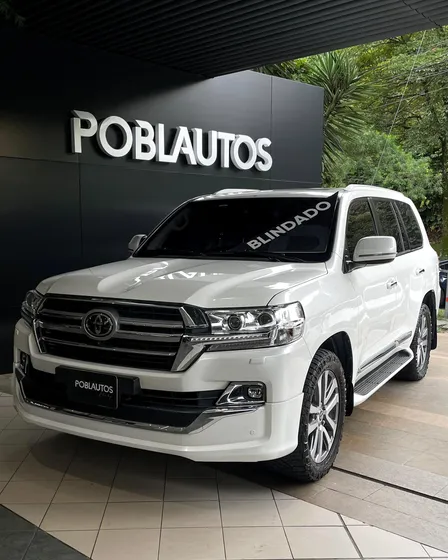Toyota Land Cruiser 200 Vxs V8 B2+