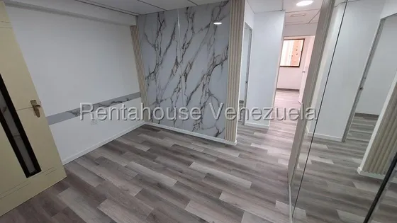 Dc Oficina En Alquiler En Sabana Grande 25-21551 Yf