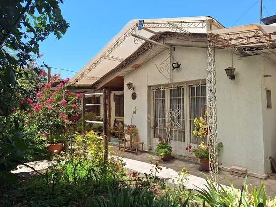 Bajó De Precio, Casa Con Terreno, Sector Comercial De Buin