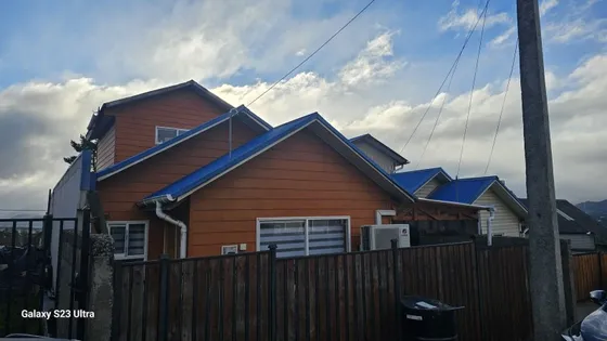 ¡acogedora Casa En Coyhaique Con Excelente Ubicación!