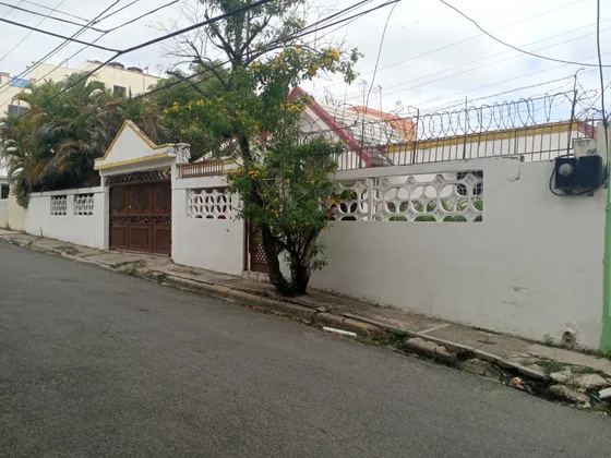 Venta Casa Urbanisacion Buena  Vista  Segunda Santo Domingo 