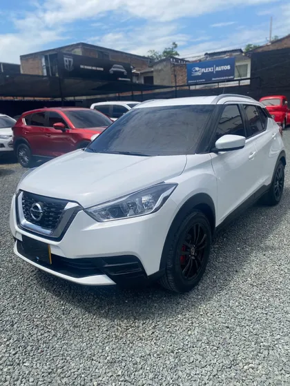 Nissan Kicks Sense Mt 1600cc R16