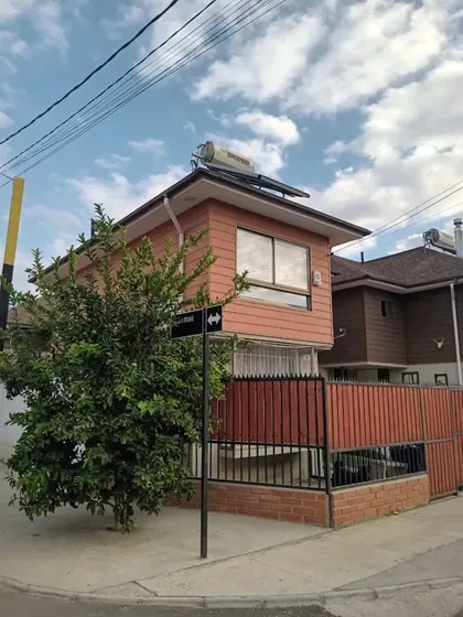 Casa En Venta De 3 Dorm. En La Cruz