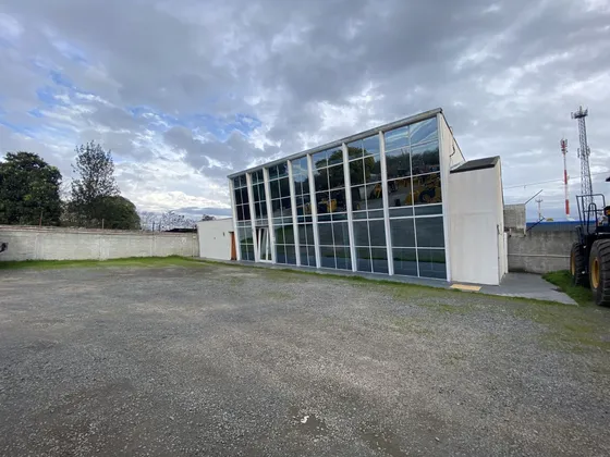 Bodega En Arriendo, Cruce El Tabaco, Talca.