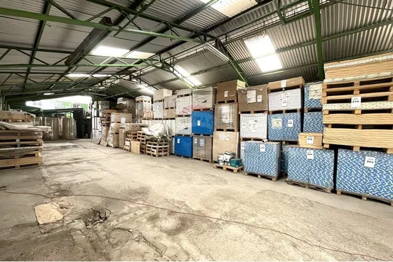 Galpón, Bodega Y Oficinas En Sector Privilegiado!