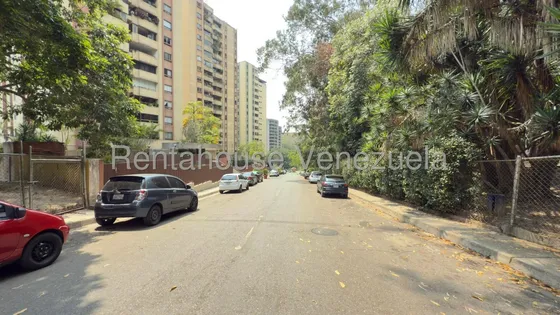 Apartamento Remodelado En Venta En El Cigarral Iq25-18577