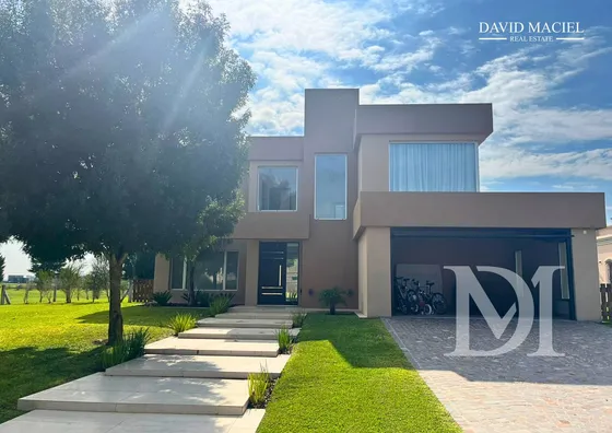 Casa En Venta La Providencia, Canning