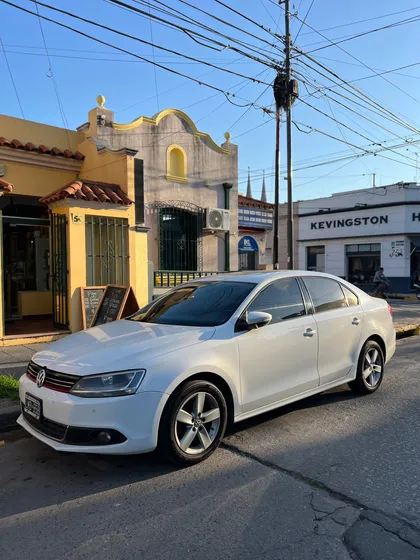 Volkswagen Vento 2.5 Luxury 170cv