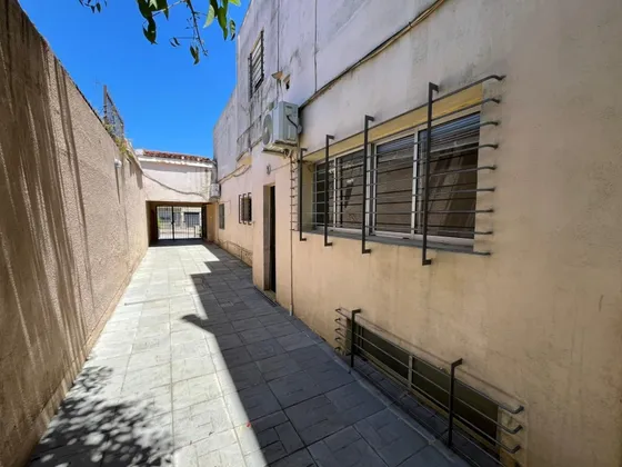 Alquiler De Local Comercial En Parque Batlle
