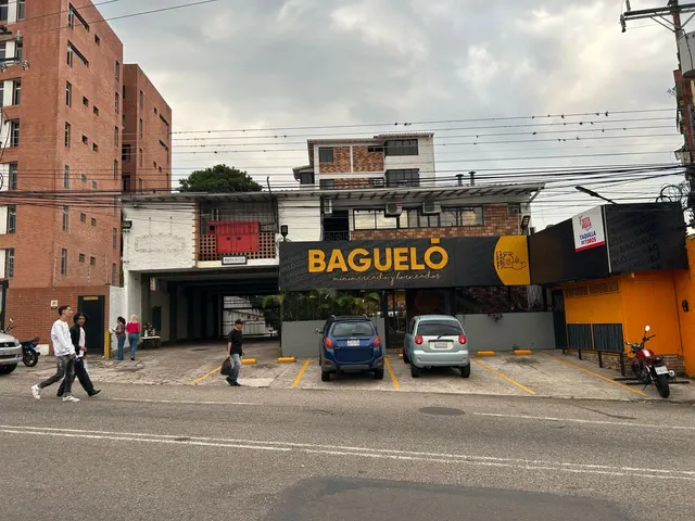 Local Comercial En La Av Principal De Pueblo Nuevo / Ym