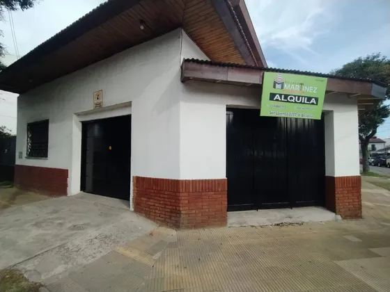 Alquiler De Local En Importante Esquina Comercial Y Transitada